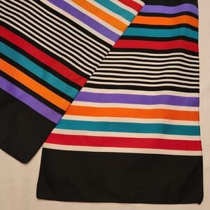 LONG VINTAGE LIGHT AND FLOWING SCARF